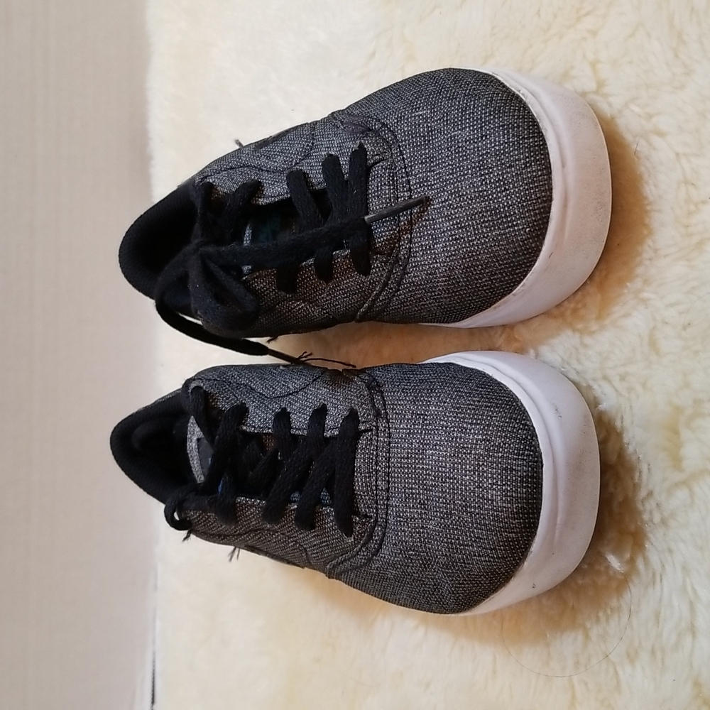 Boys Nike size 13C, Black & White
